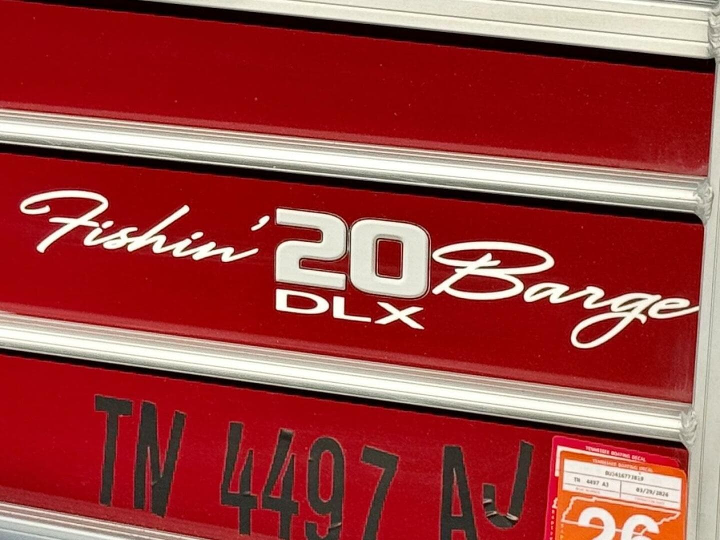 2019 Sun Tracker Fishin' Barge 20DLX