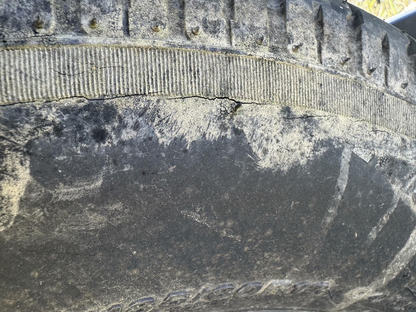 2019 Sun Tracker Fishin' Barge 20DLX