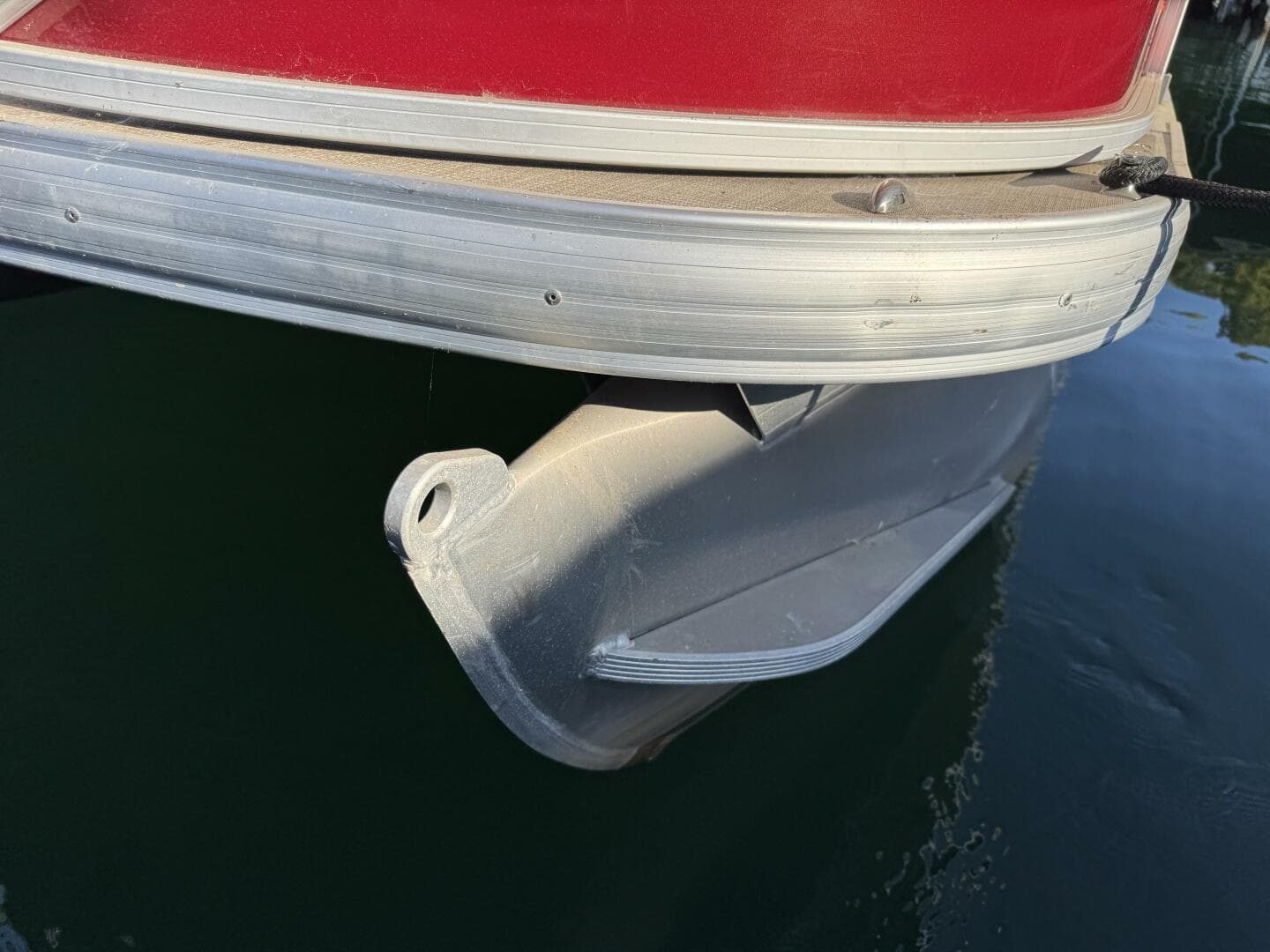 2019 Sun Tracker Fishin' Barge 20DLX