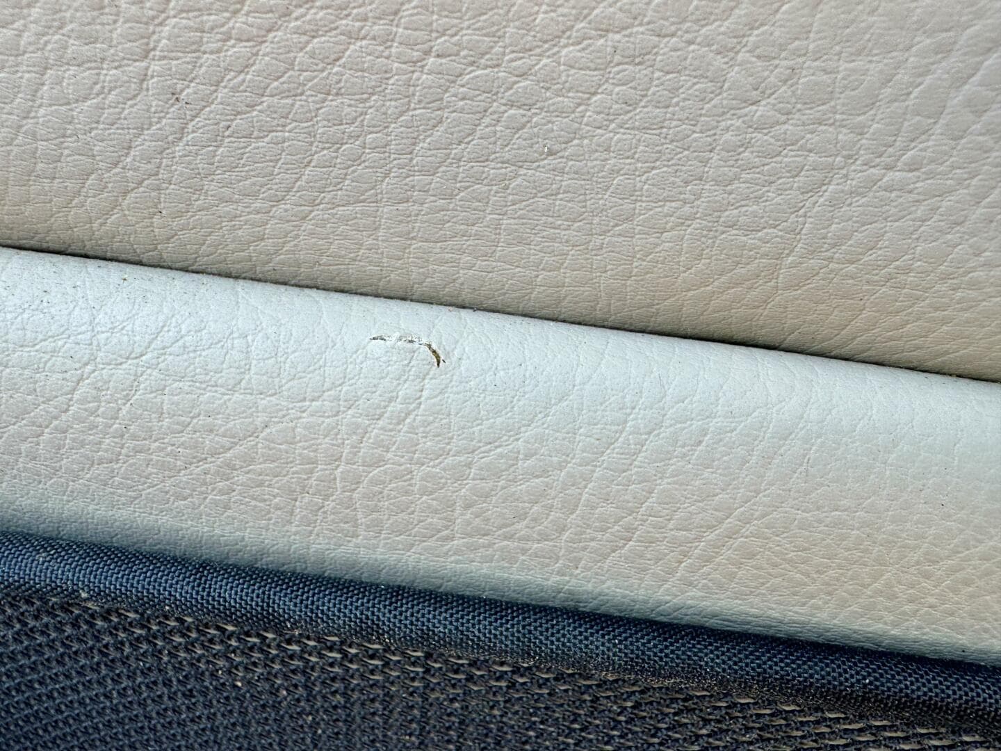 2019 Sun Tracker Fishin' Barge 20DLX