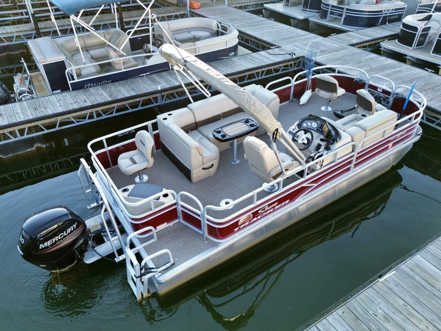 2019 Sun Tracker Fishin' Barge 20DLX