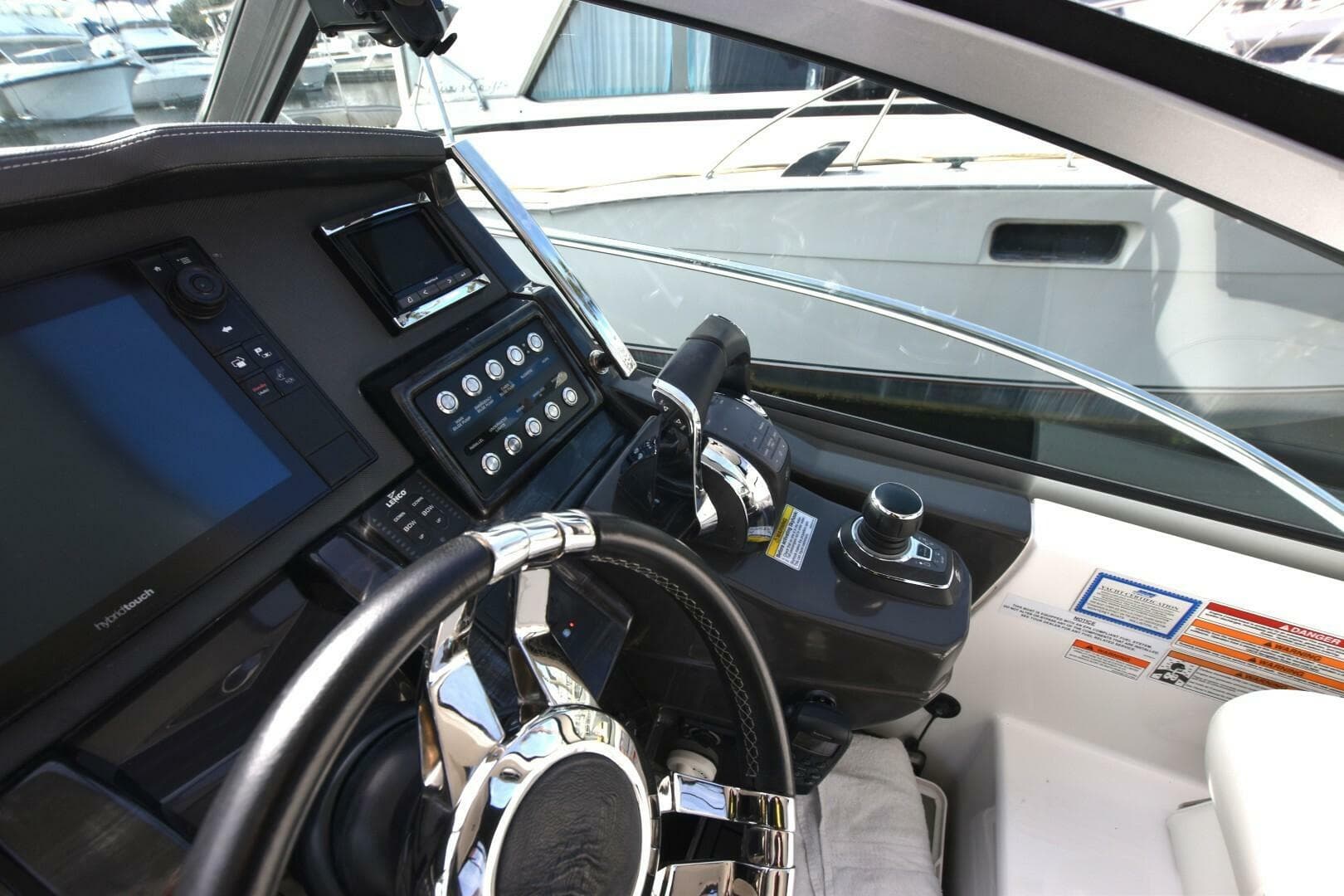 2017 Monterey 355 Sport Yacht