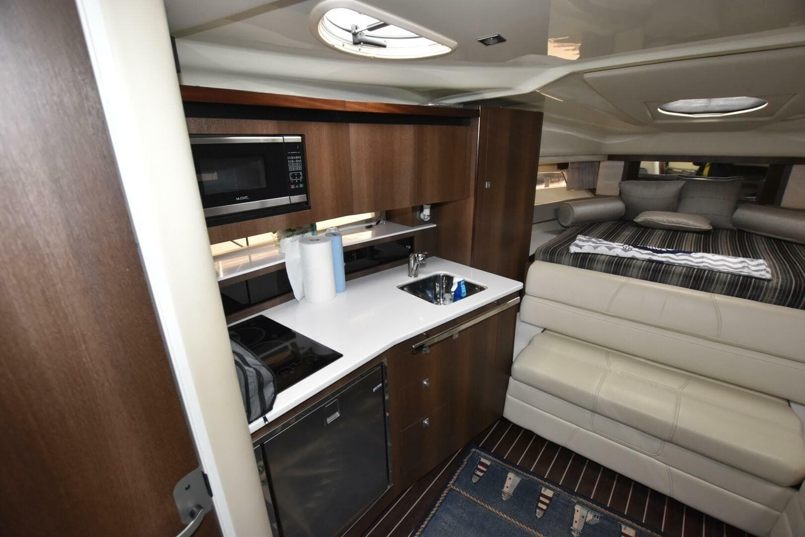 2017 Monterey 355 Sport Yacht