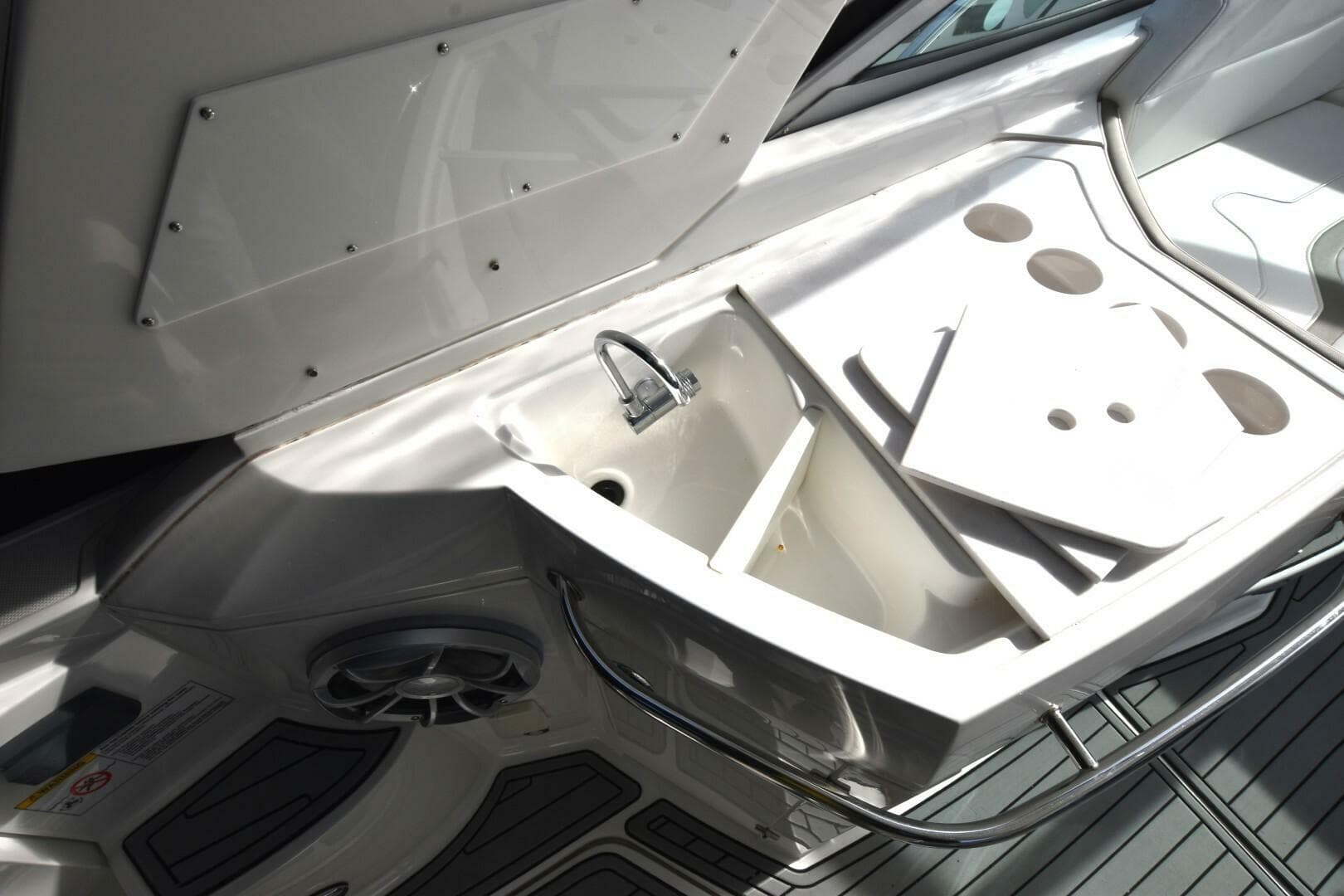 2017 Monterey 355 Sport Yacht