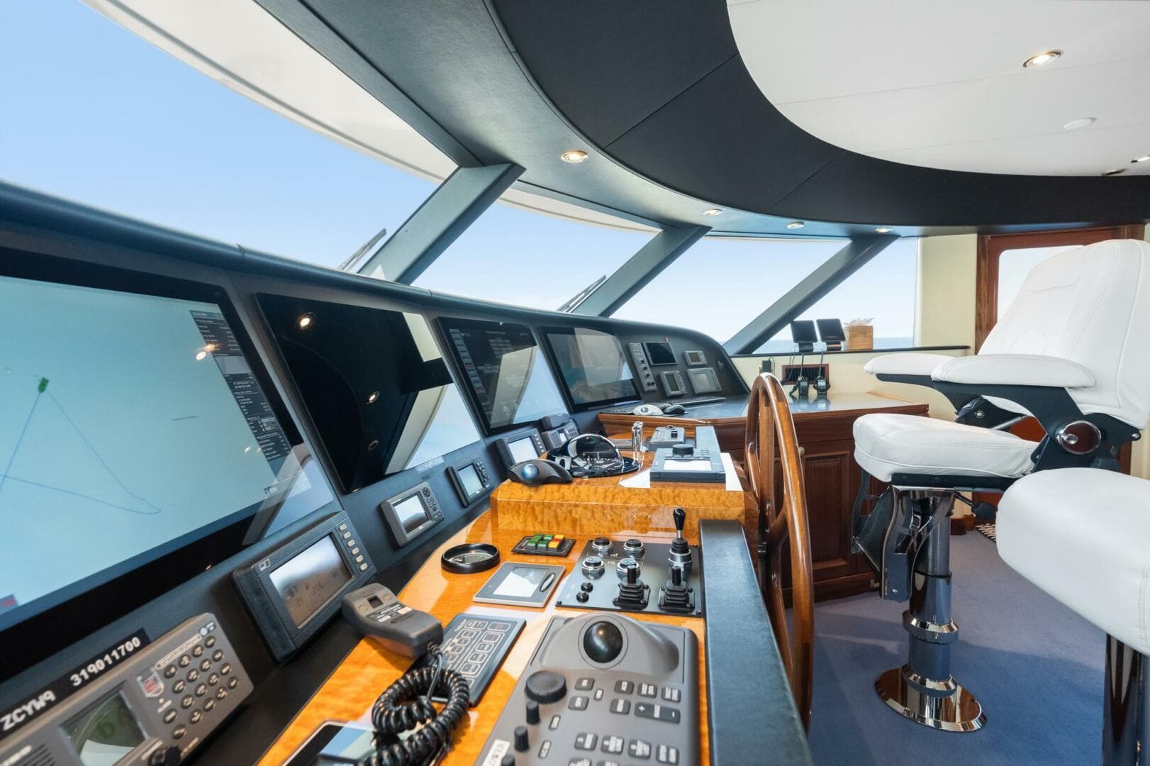 2010 Westport Superyacht