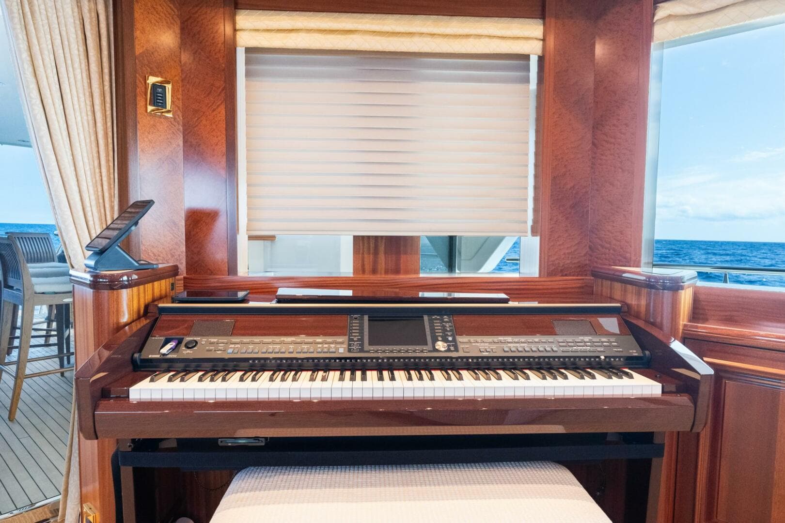 2010 Westport Superyacht