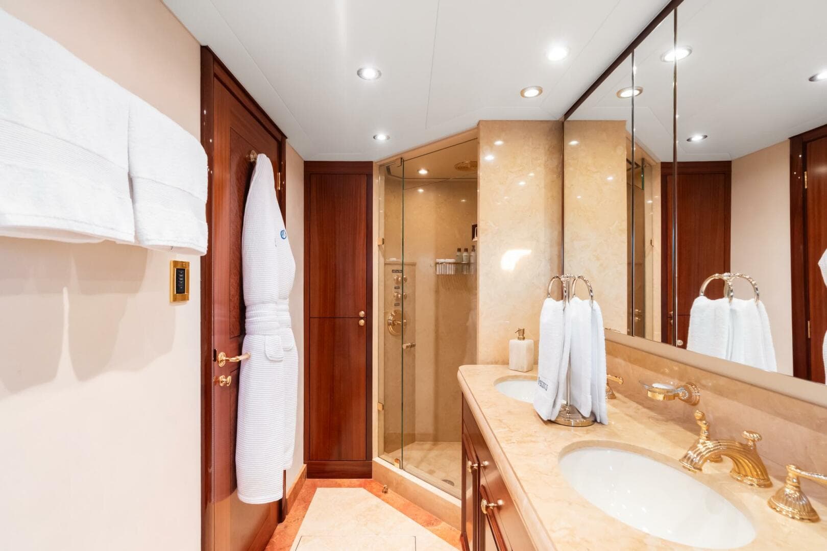 2010 Westport Superyacht