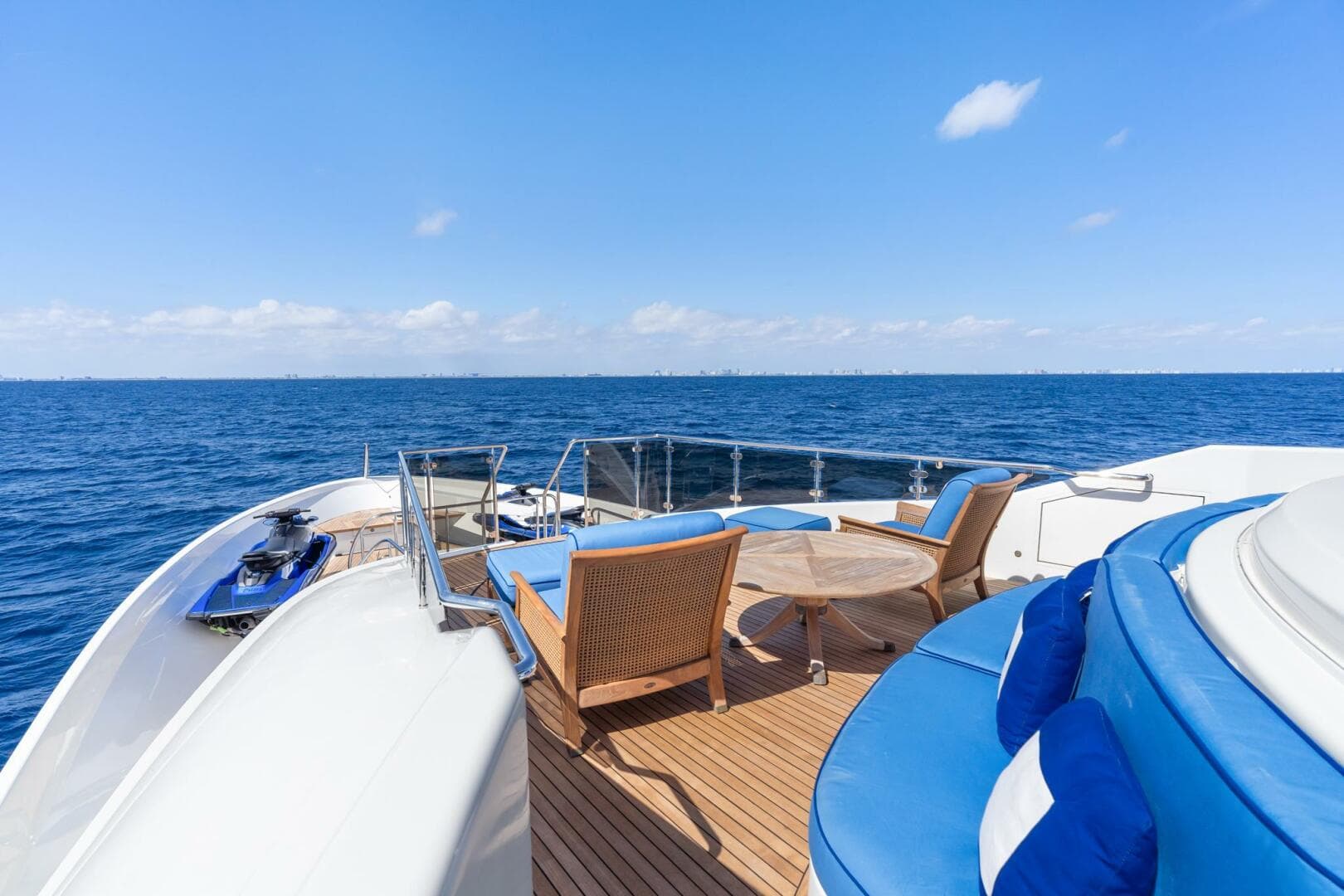 2010 Westport Superyacht