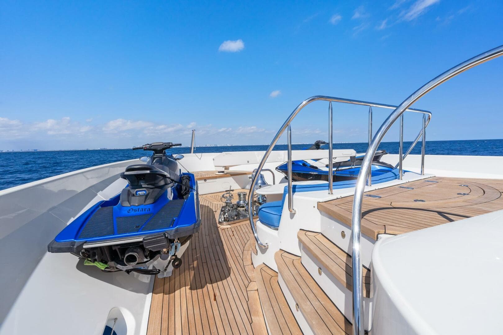 2010 Westport Superyacht