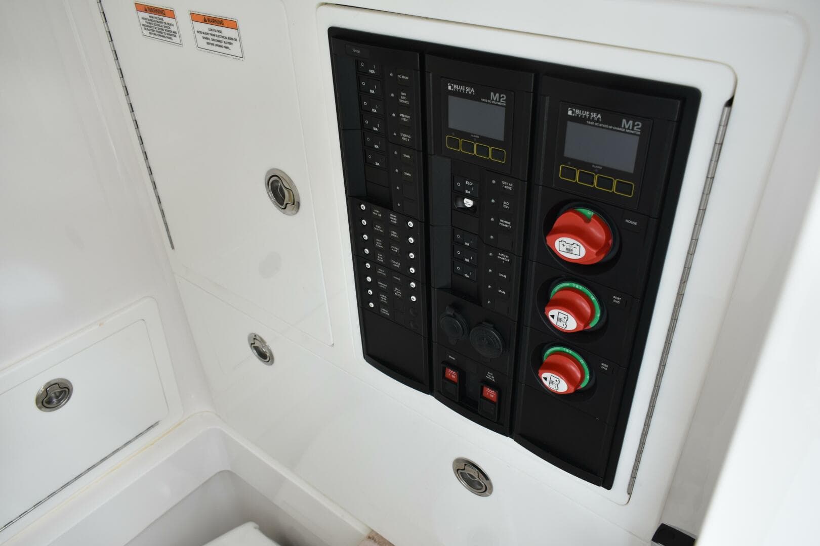 Valhalla 33 LOW KEY - Control Panel