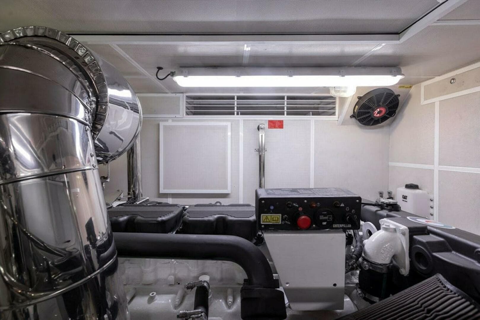 2010 Horizon Enclosed Pilothouse