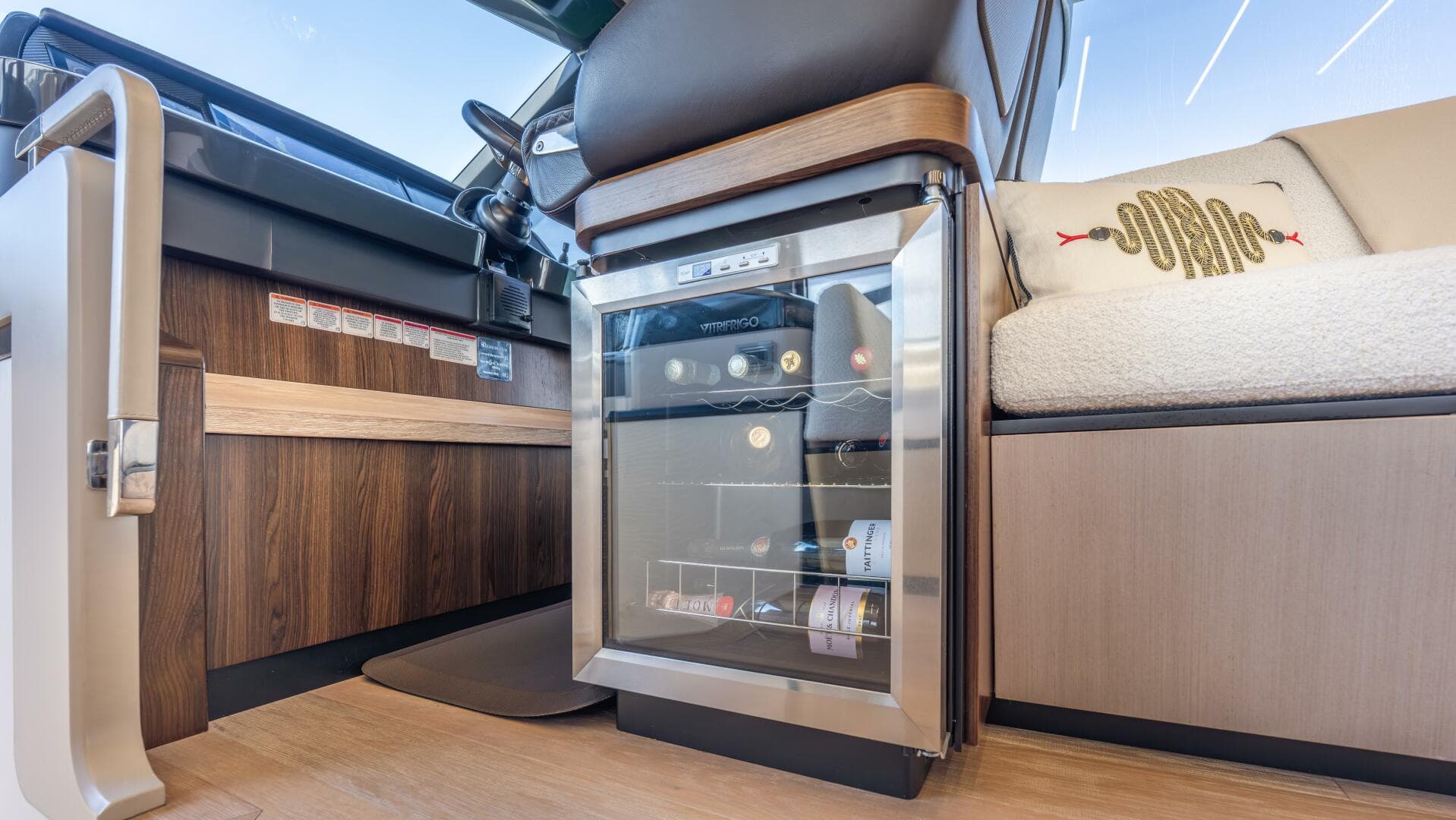 2019 Absolute 58 Fly