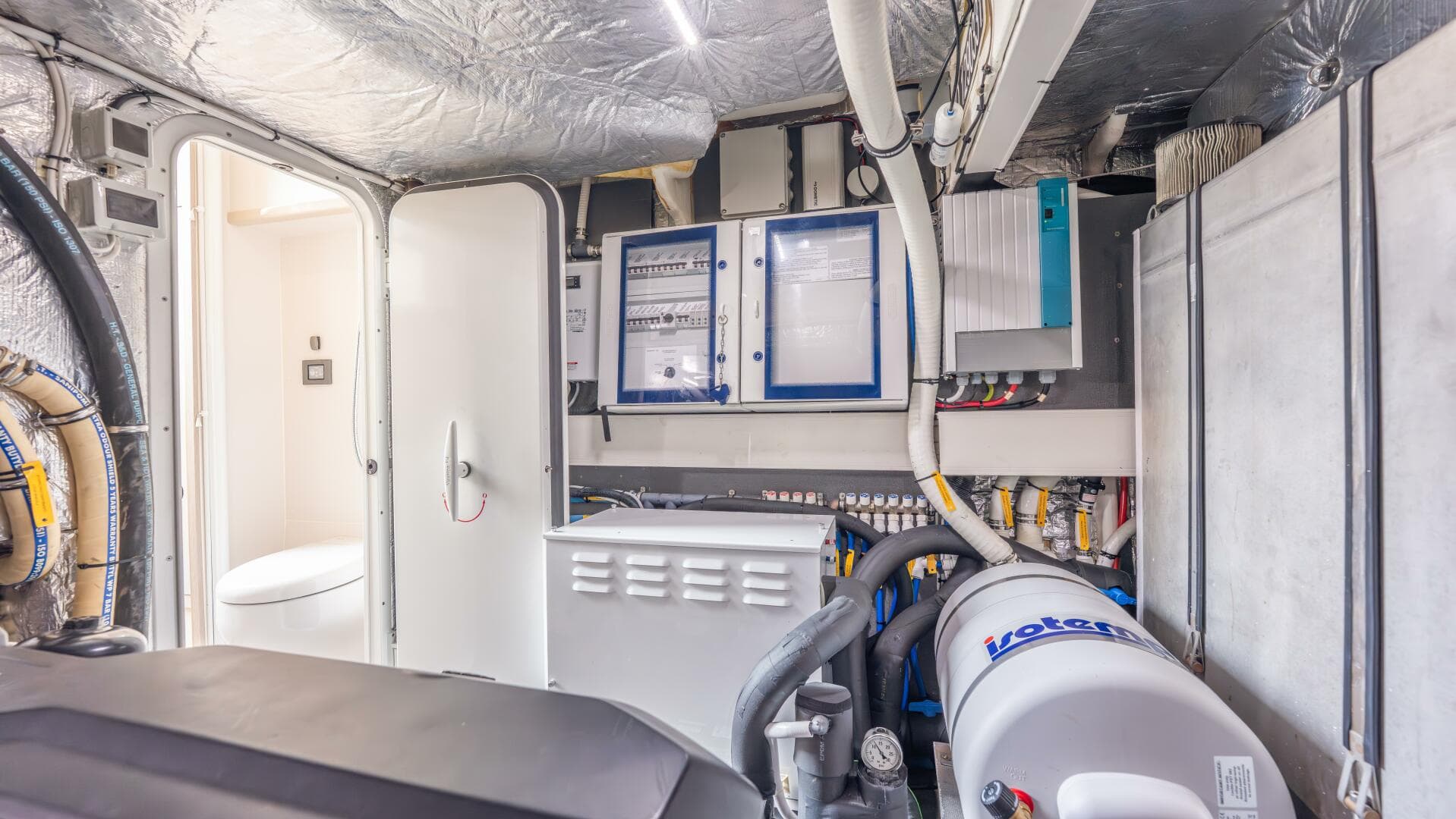 2019 Absolute 58 Fly