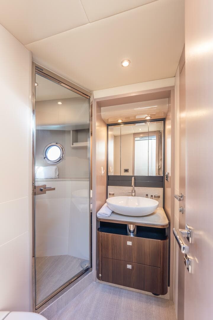 2019 Absolute 58 Fly