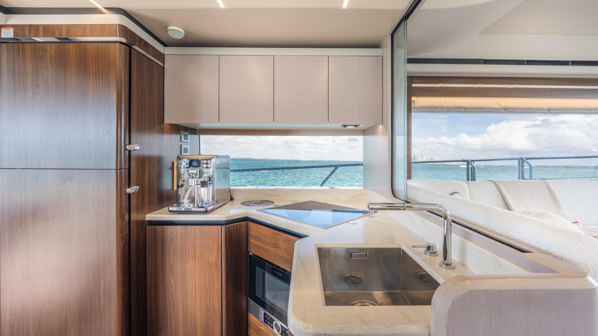 2019 Absolute 58 Fly