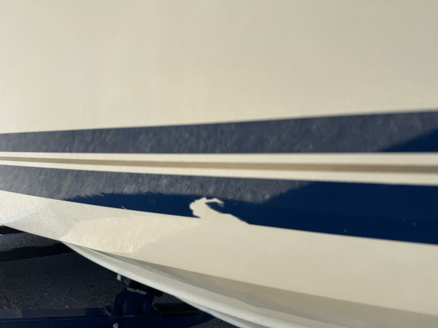 1999 Sea Ray 215 Express Cruiser