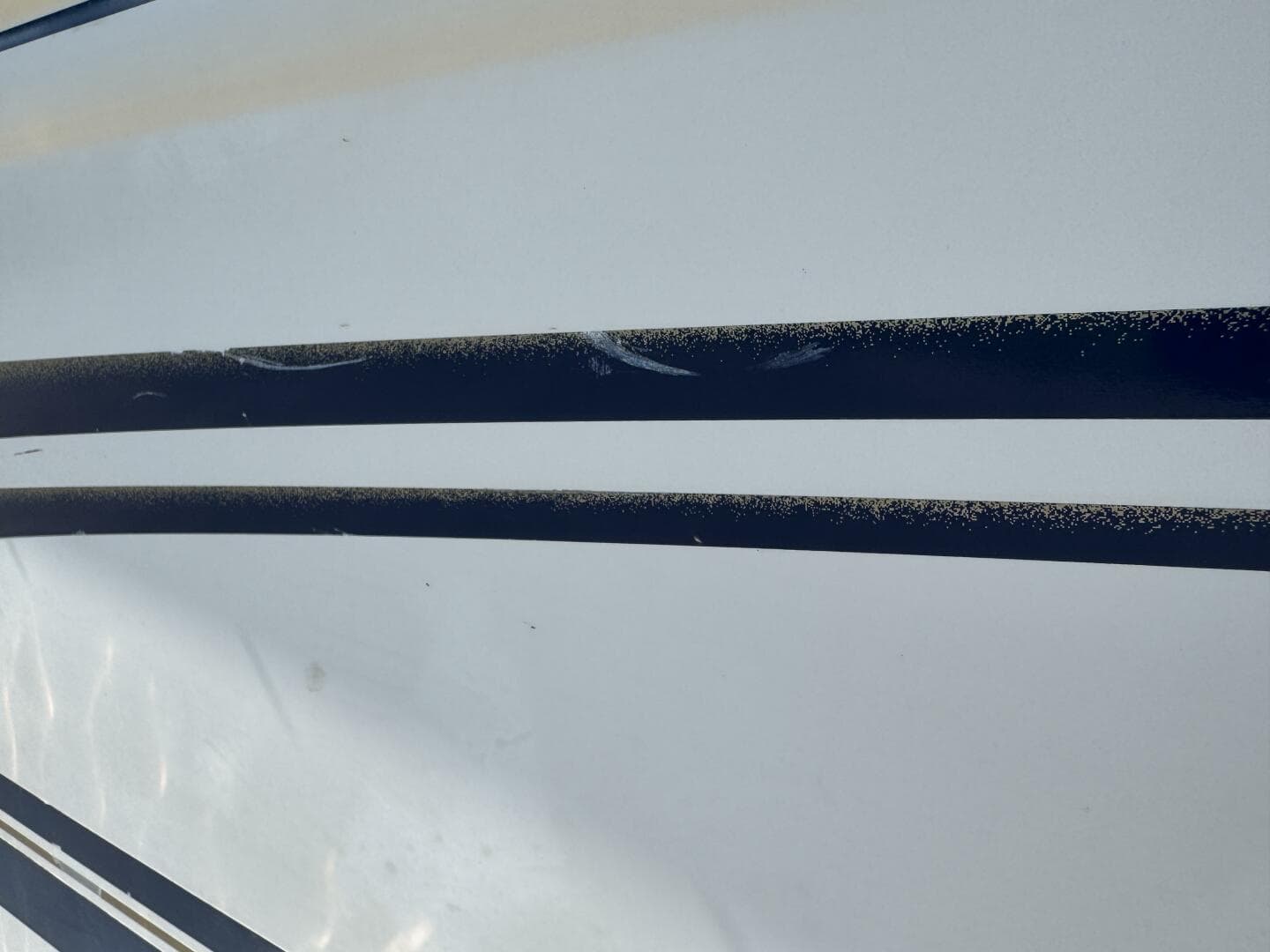 1999 Sea Ray 215 Express Cruiser