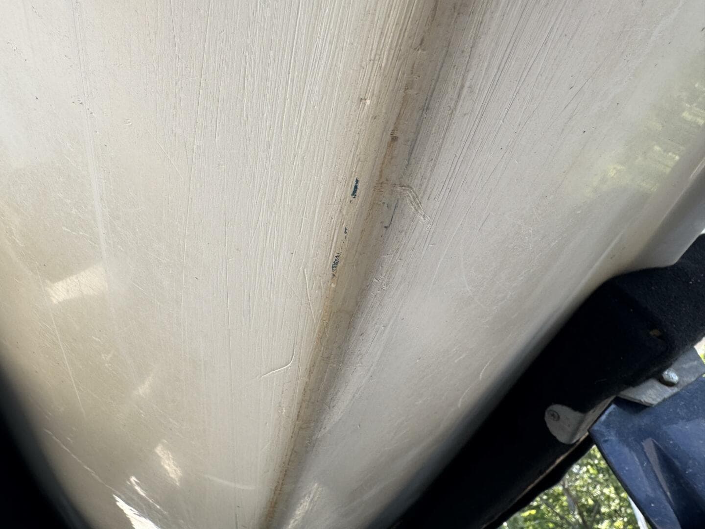 1999 Sea Ray 215 Express Cruiser