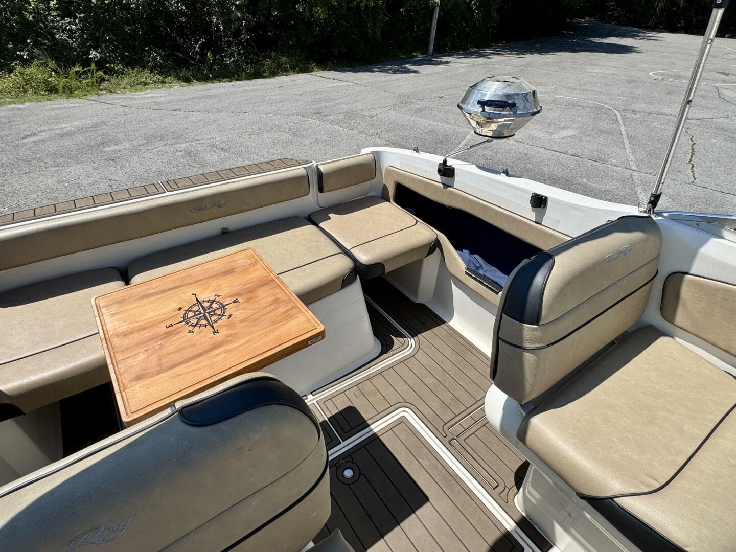 1999 Sea Ray 215 Express Cruiser