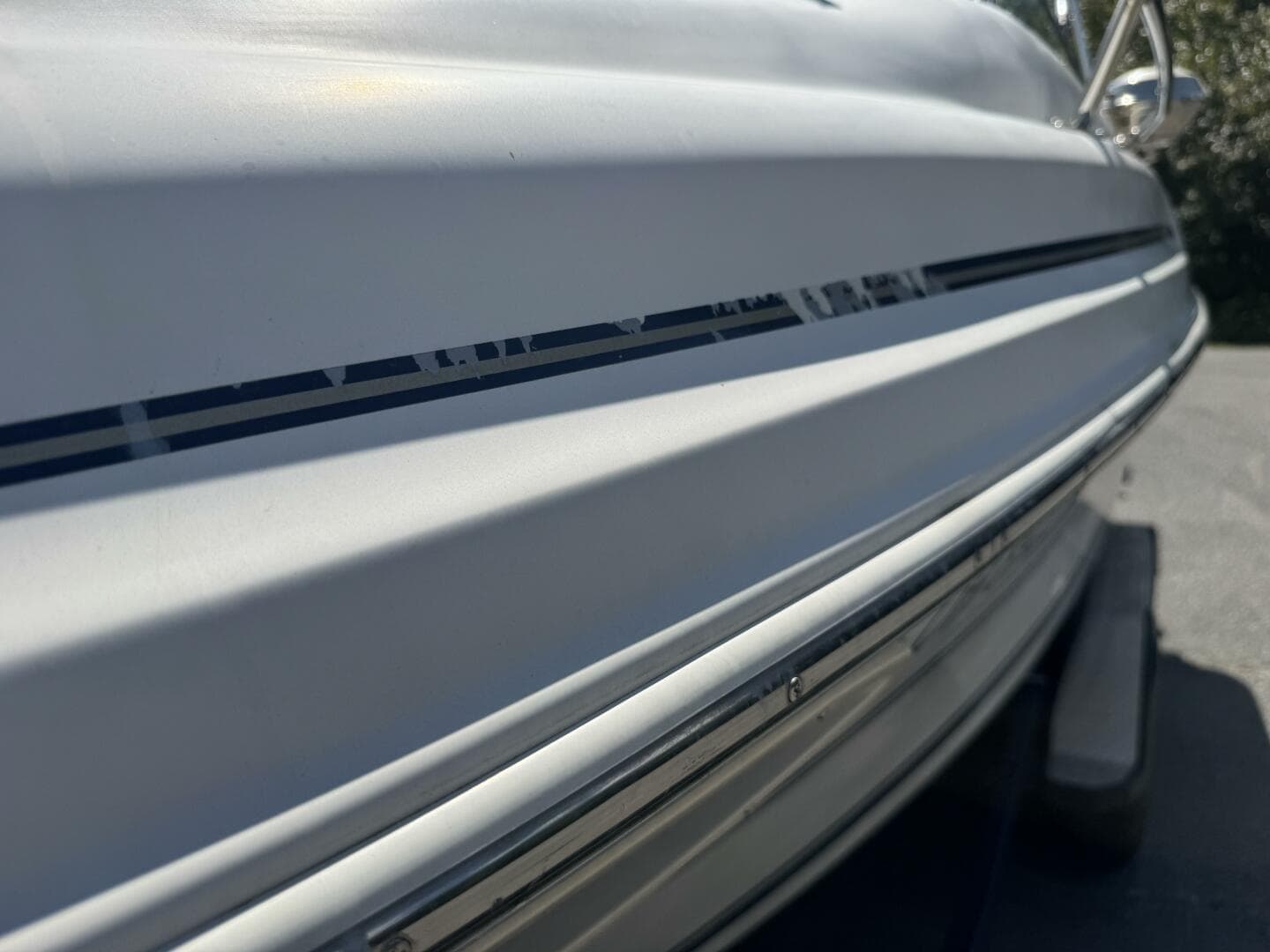 1999 Sea Ray 215 Express Cruiser