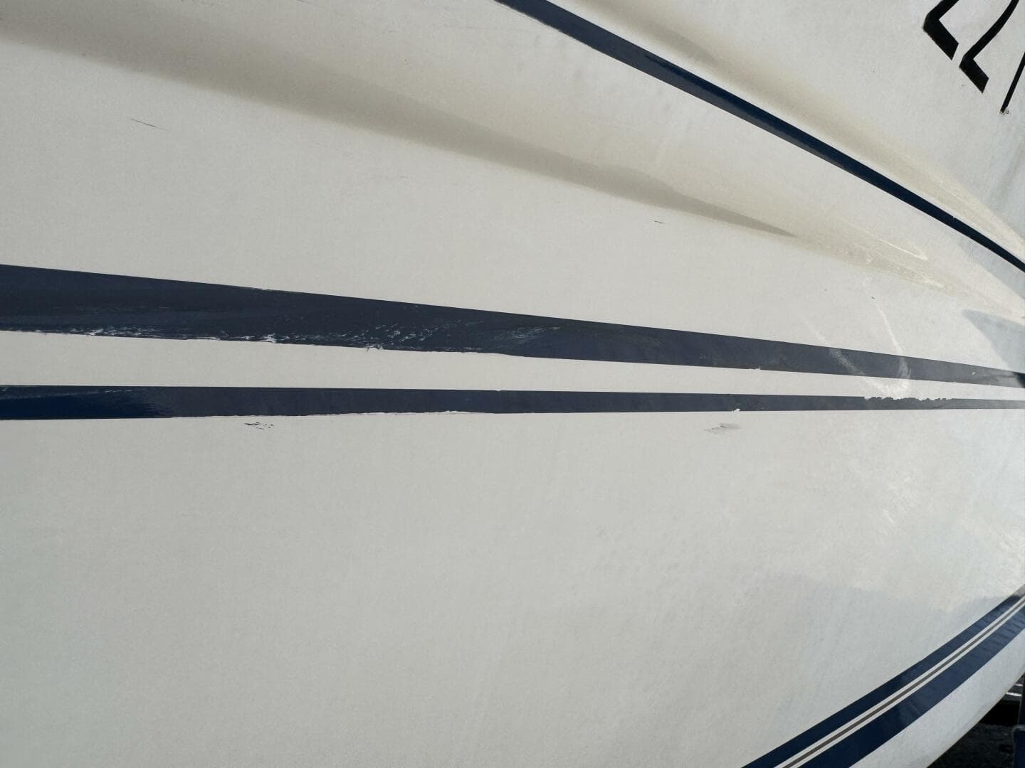 1999 Sea Ray 215 Express Cruiser