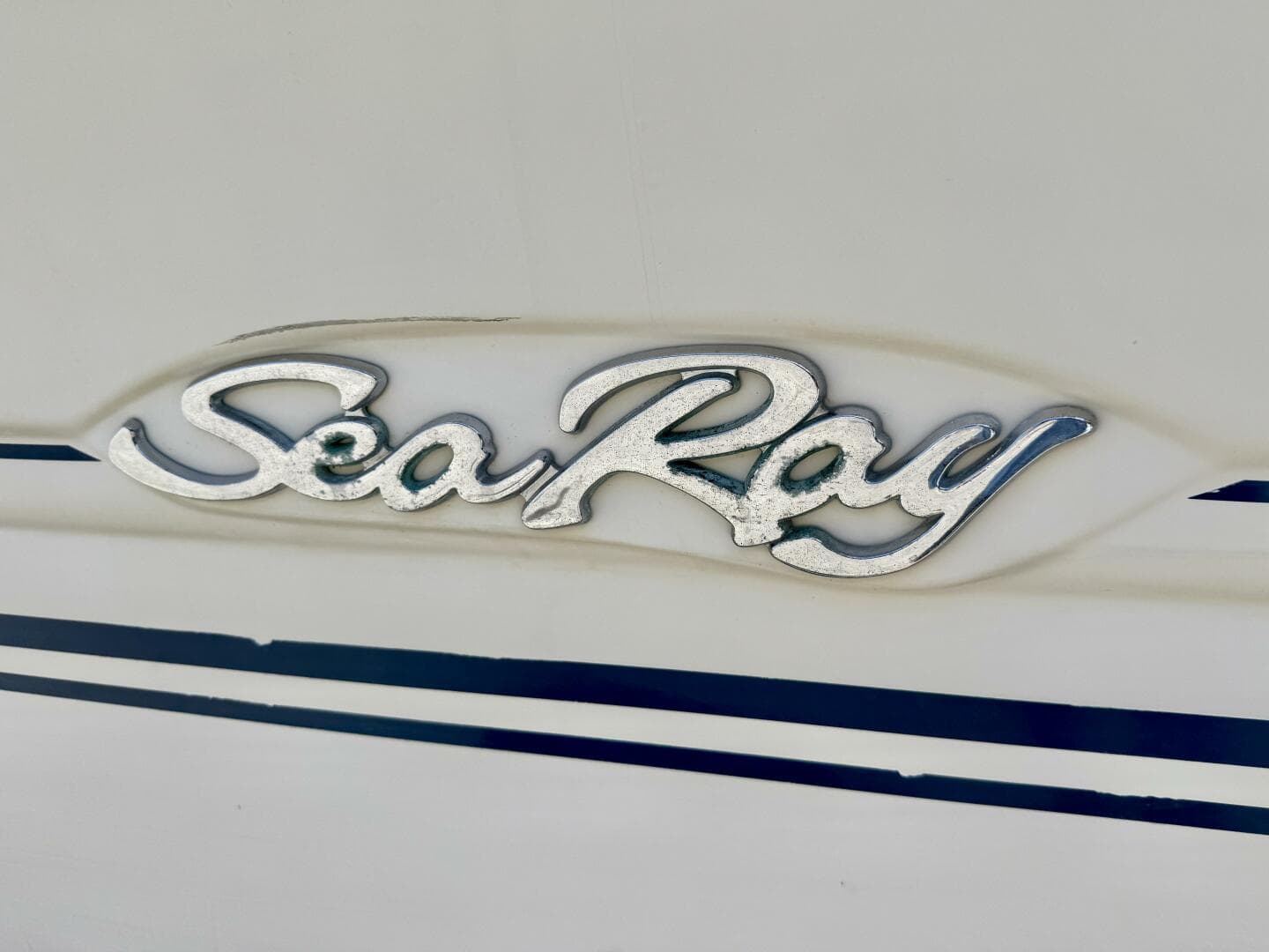 1999 Sea Ray 215 Express Cruiser