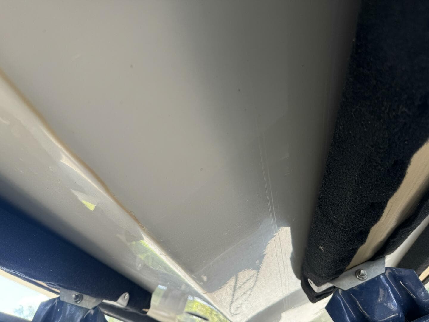 1999 Sea Ray 215 Express Cruiser