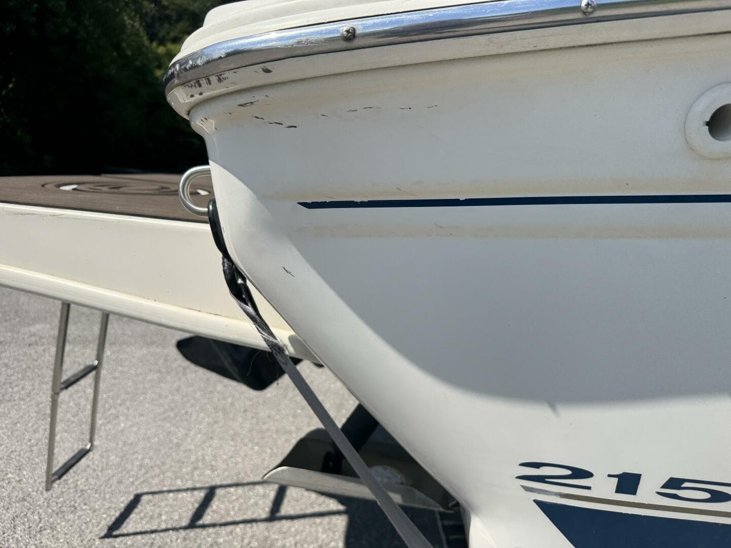 1999 Sea Ray 215 Express Cruiser