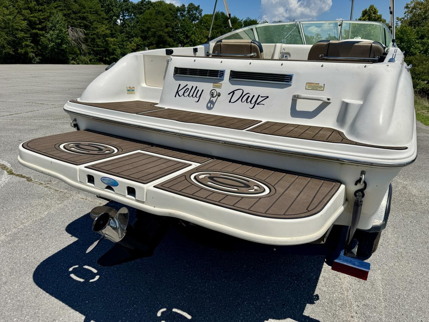 1999 Sea Ray 215 Express Cruiser