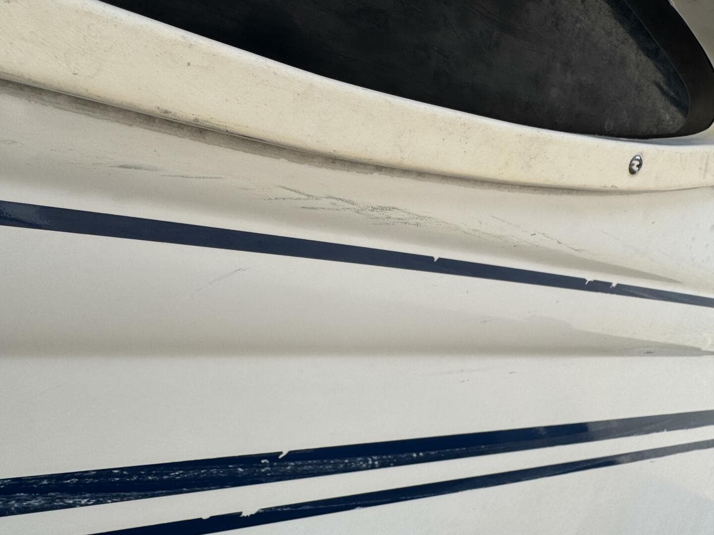 1999 Sea Ray 215 Express Cruiser