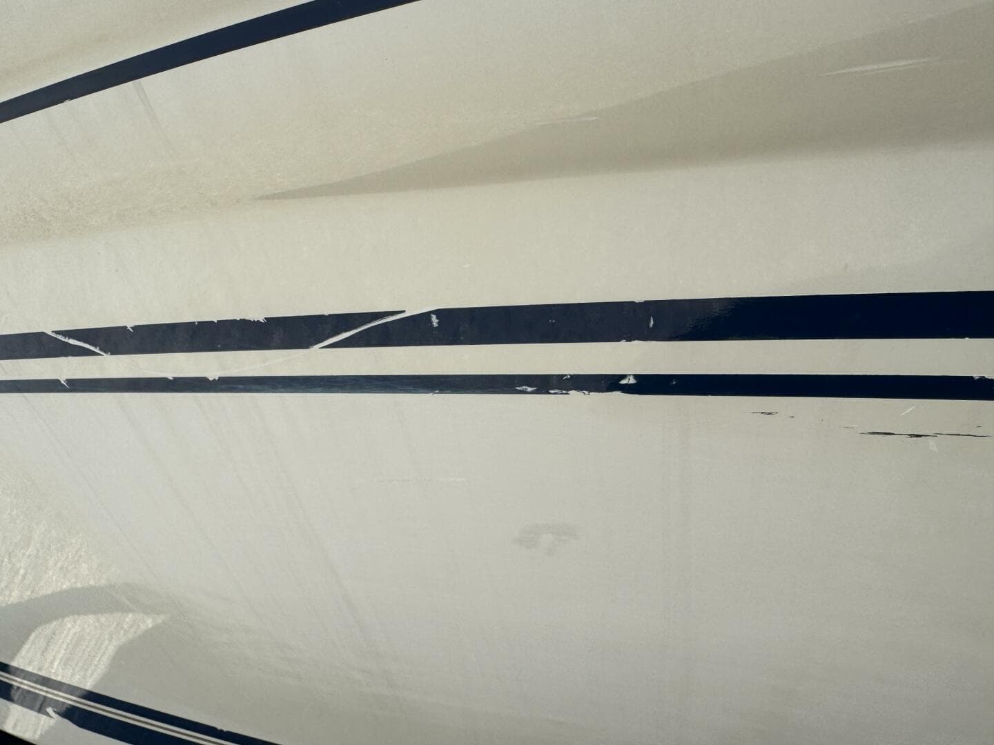 1999 Sea Ray 215 Express Cruiser