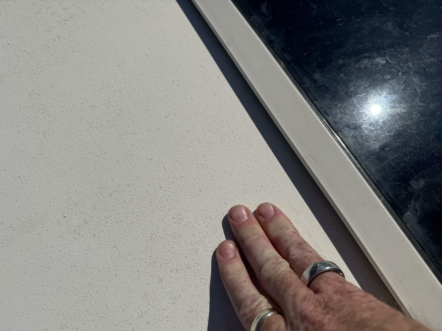 1999 Sea Ray 215 Express Cruiser