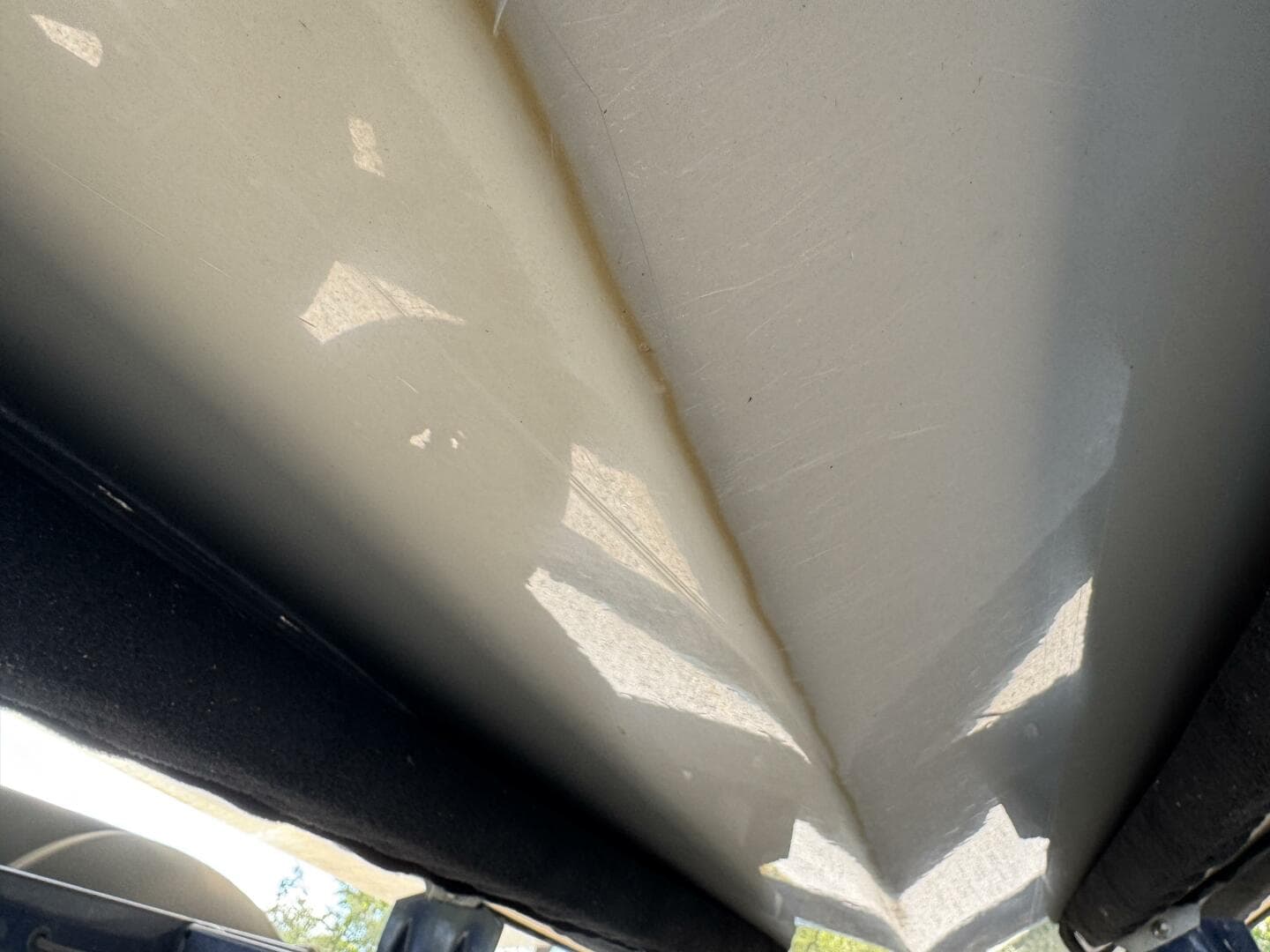 1999 Sea Ray 215 Express Cruiser