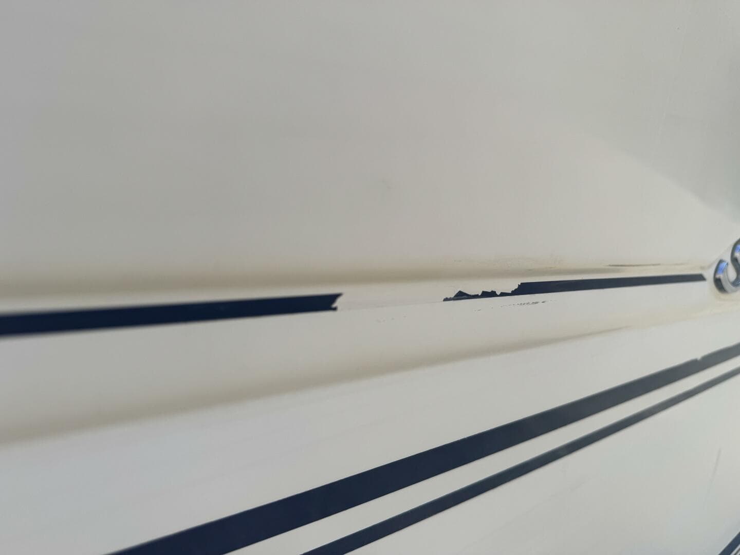 1999 Sea Ray 215 Express Cruiser