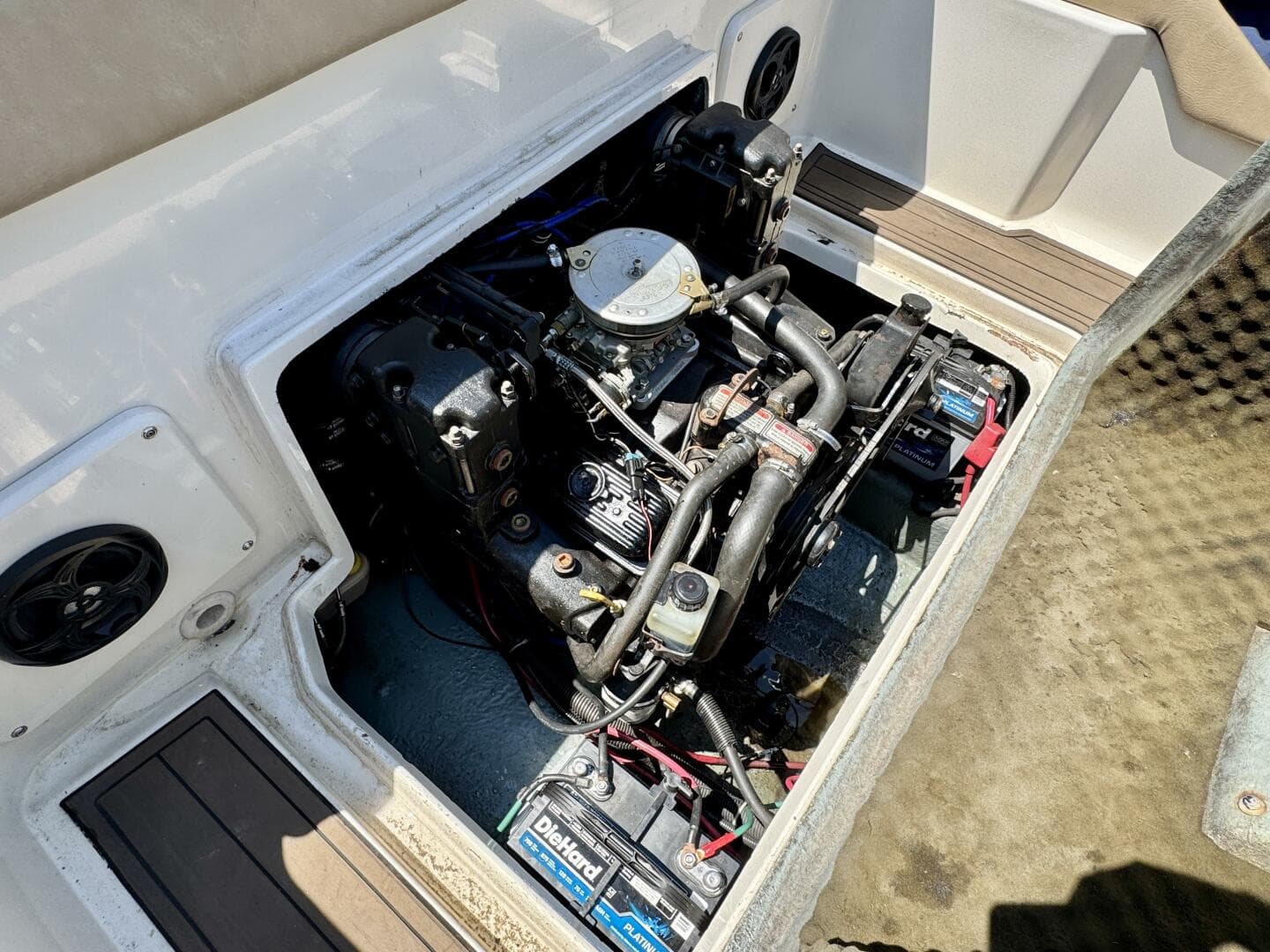 1999 Sea Ray 215 Express Cruiser