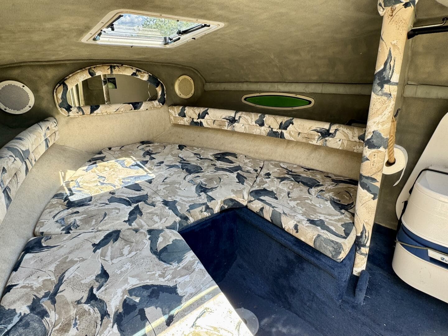 1999 Sea Ray 215 Express Cruiser