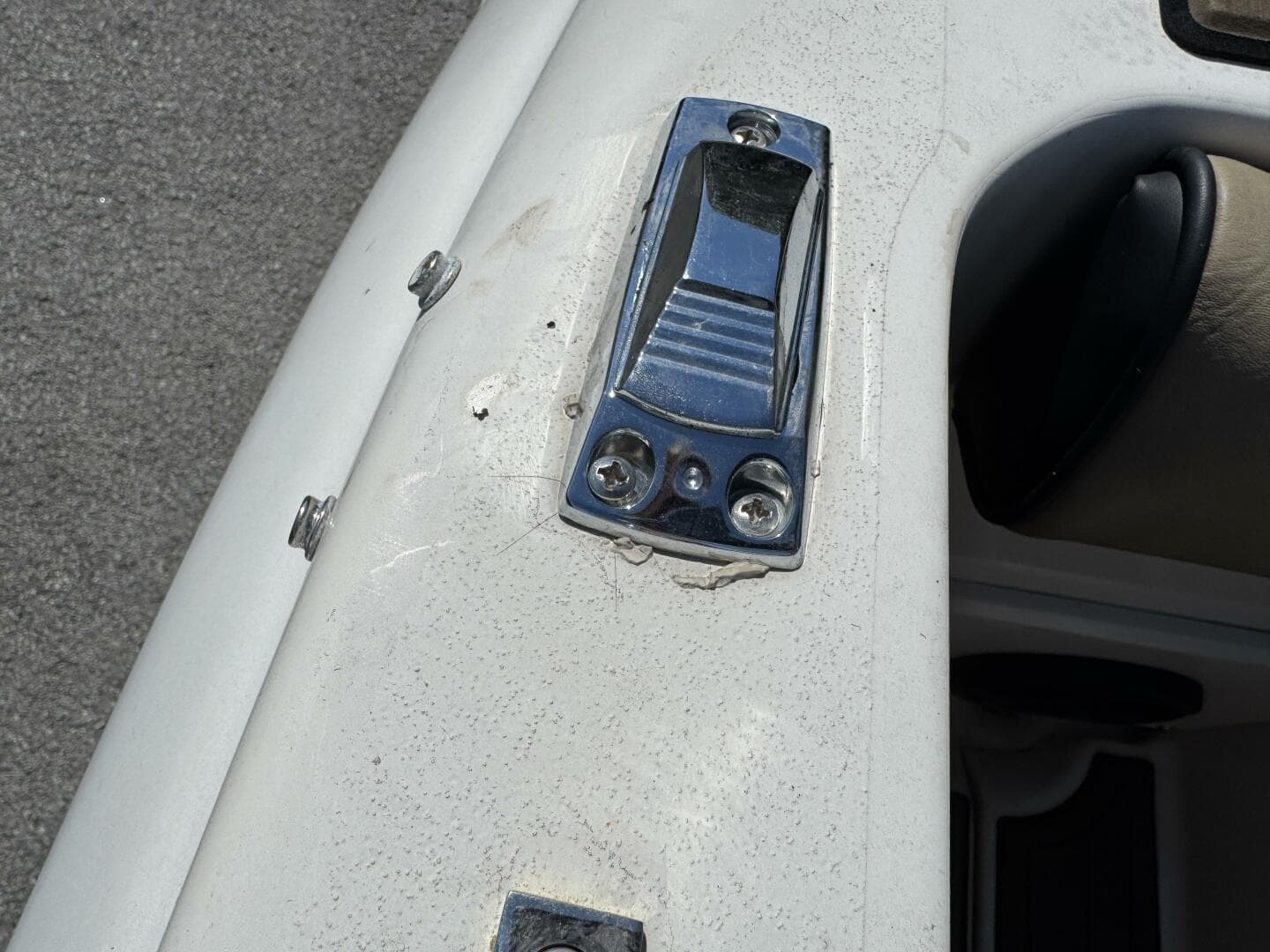 1999 Sea Ray 215 Express Cruiser