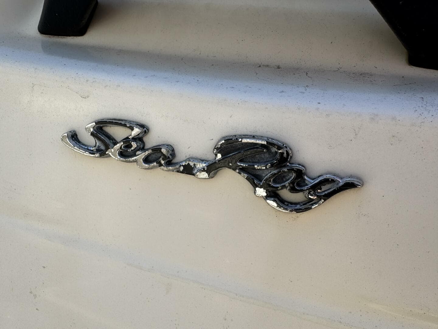 1999 Sea Ray 215 Express Cruiser