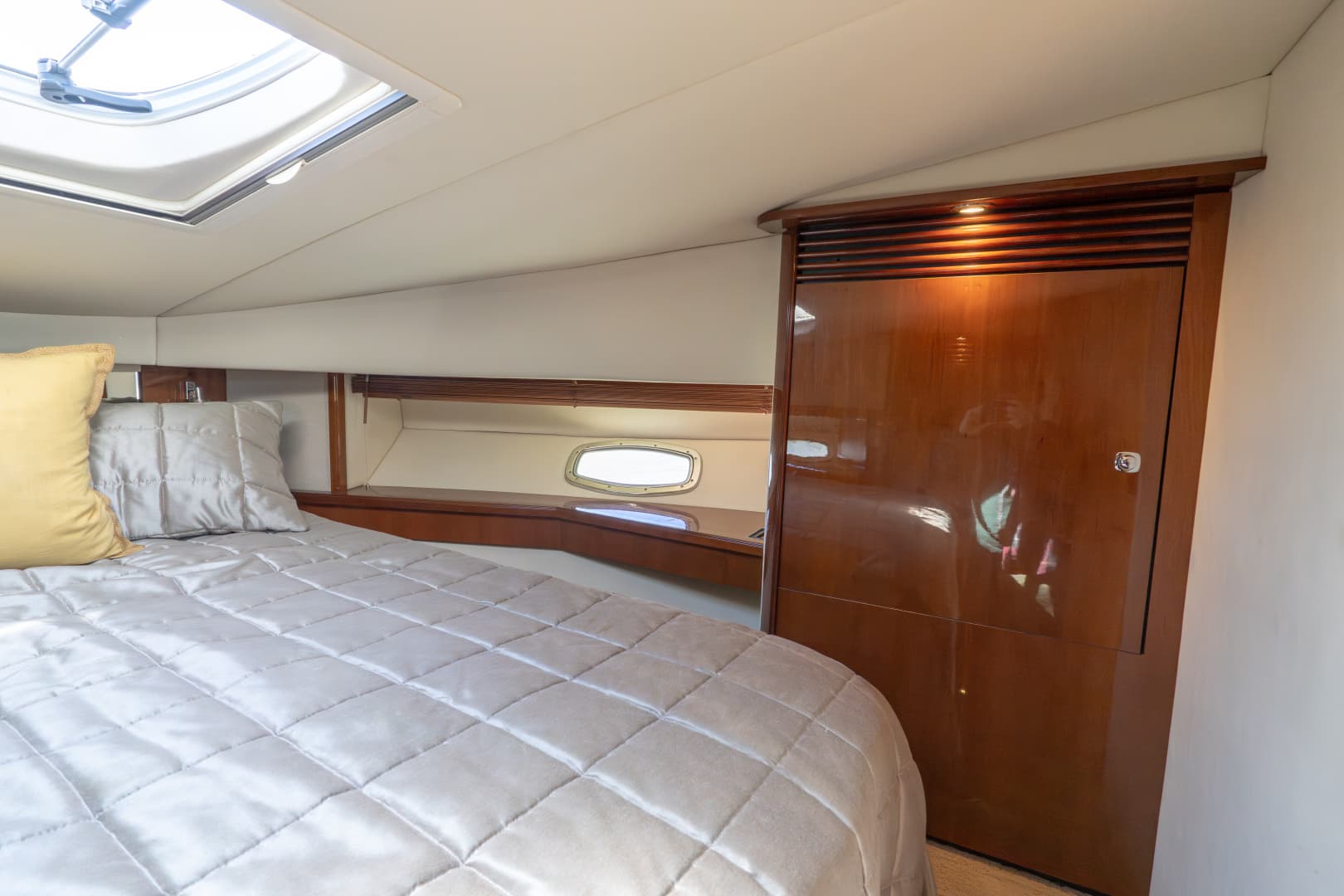 2010 Sea Ray 50 SUNDANCER