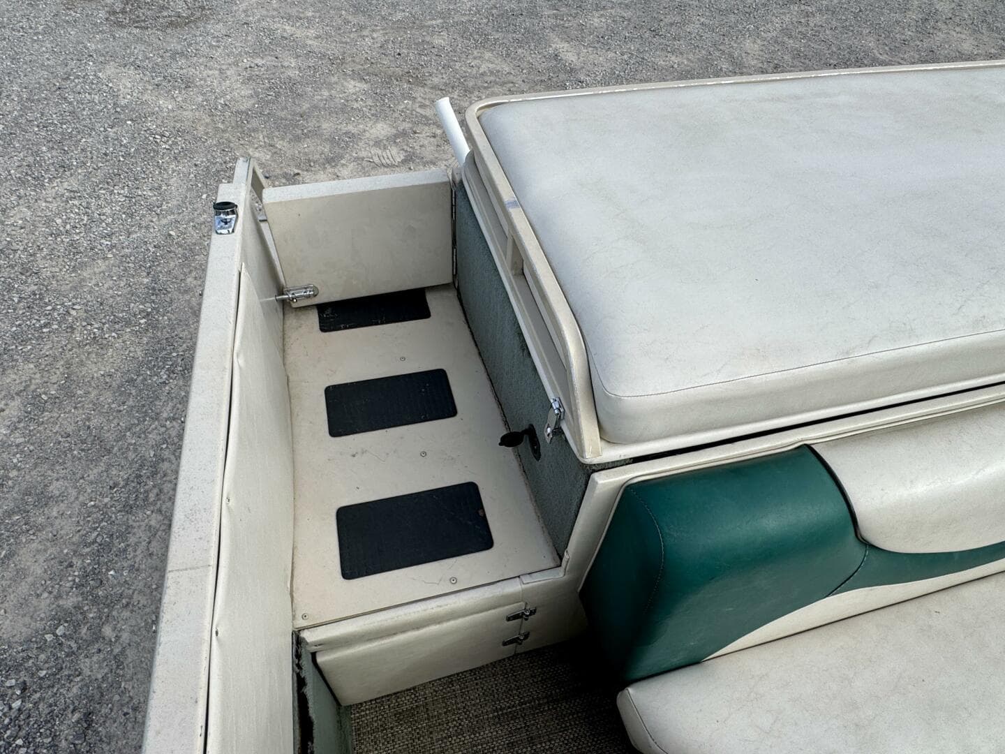 2002 Sun Tracker Party Deck 21