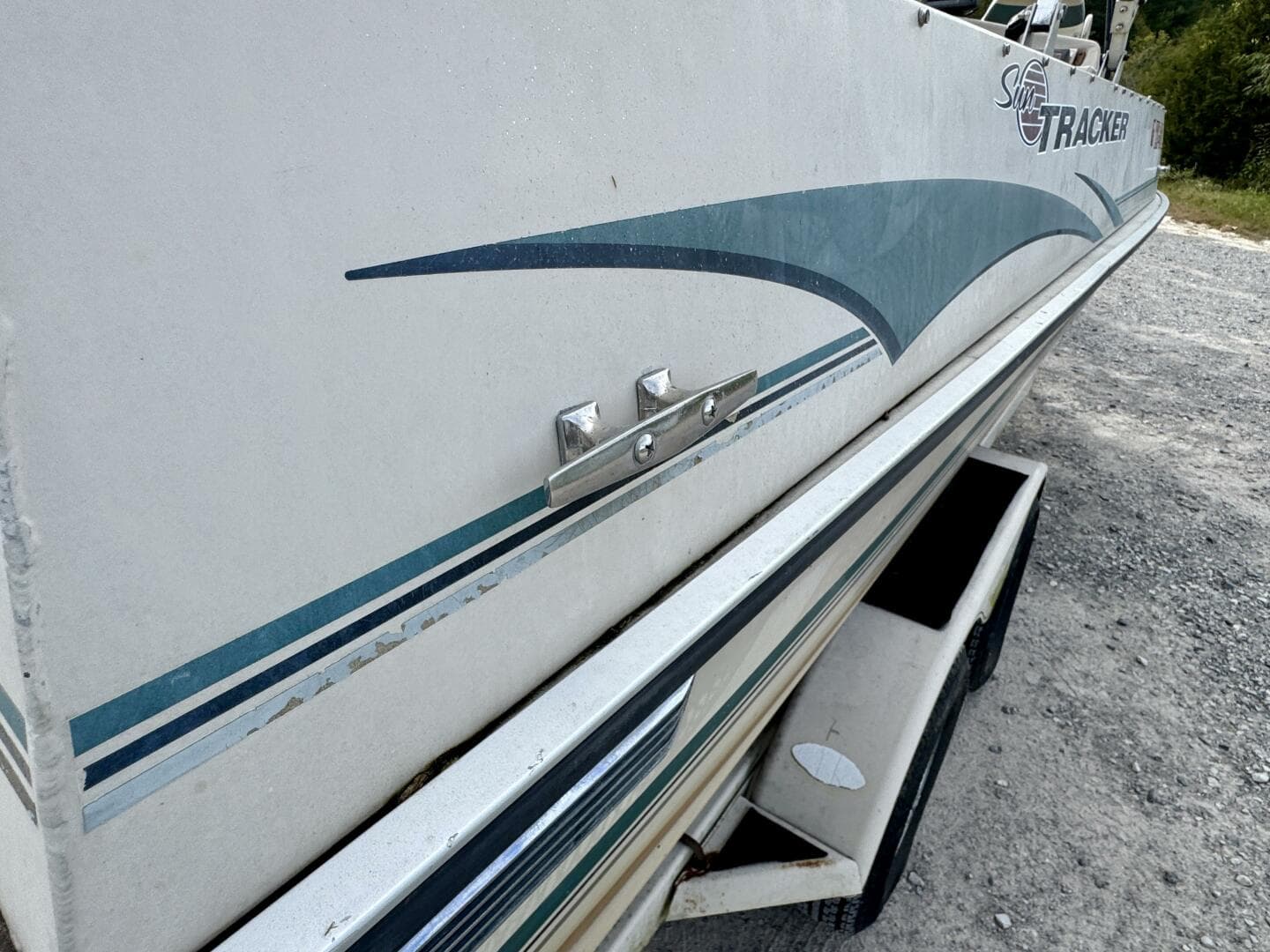 2002 Sun Tracker Party Deck 21