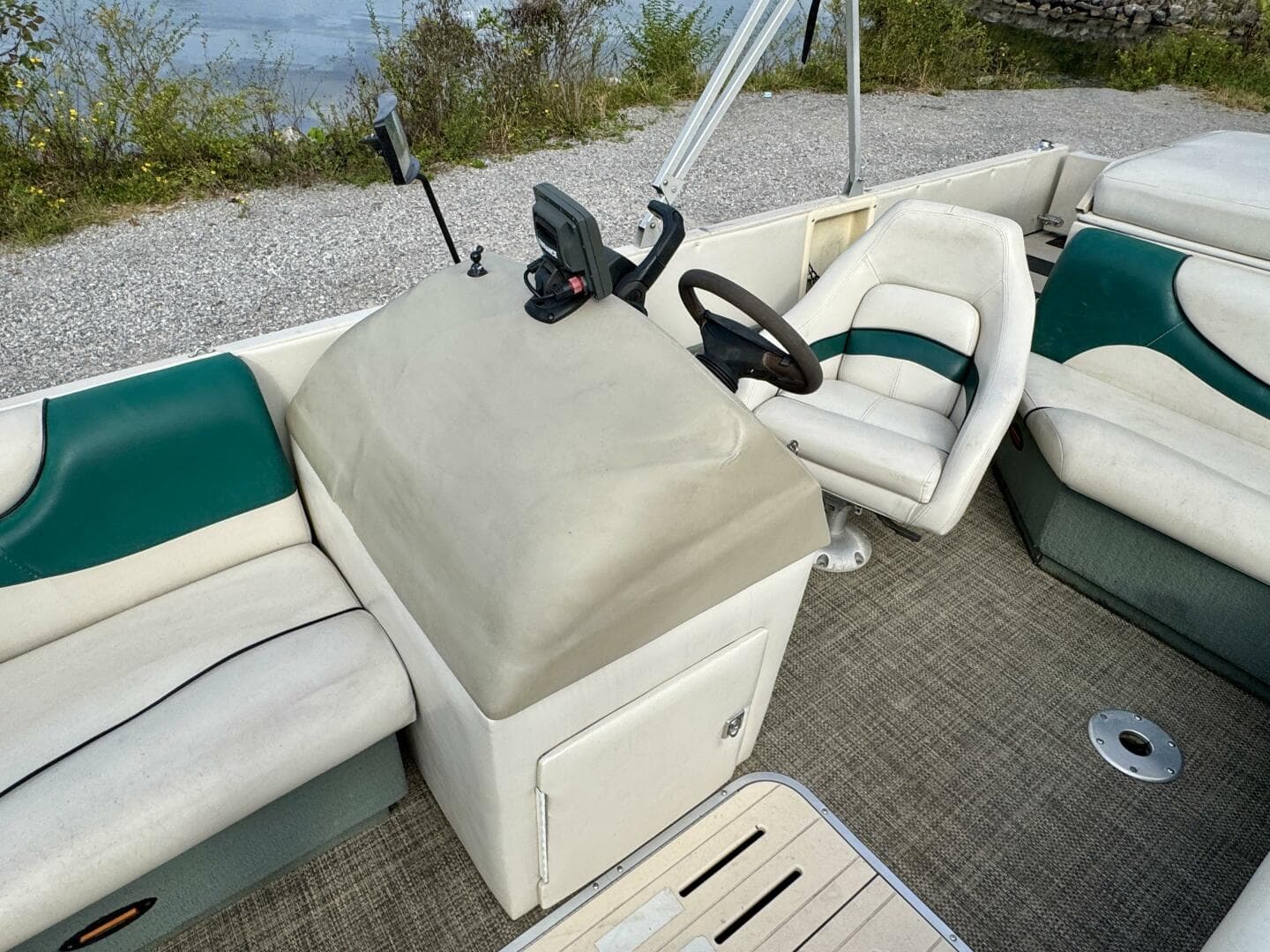 2002 Sun Tracker Party Deck 21