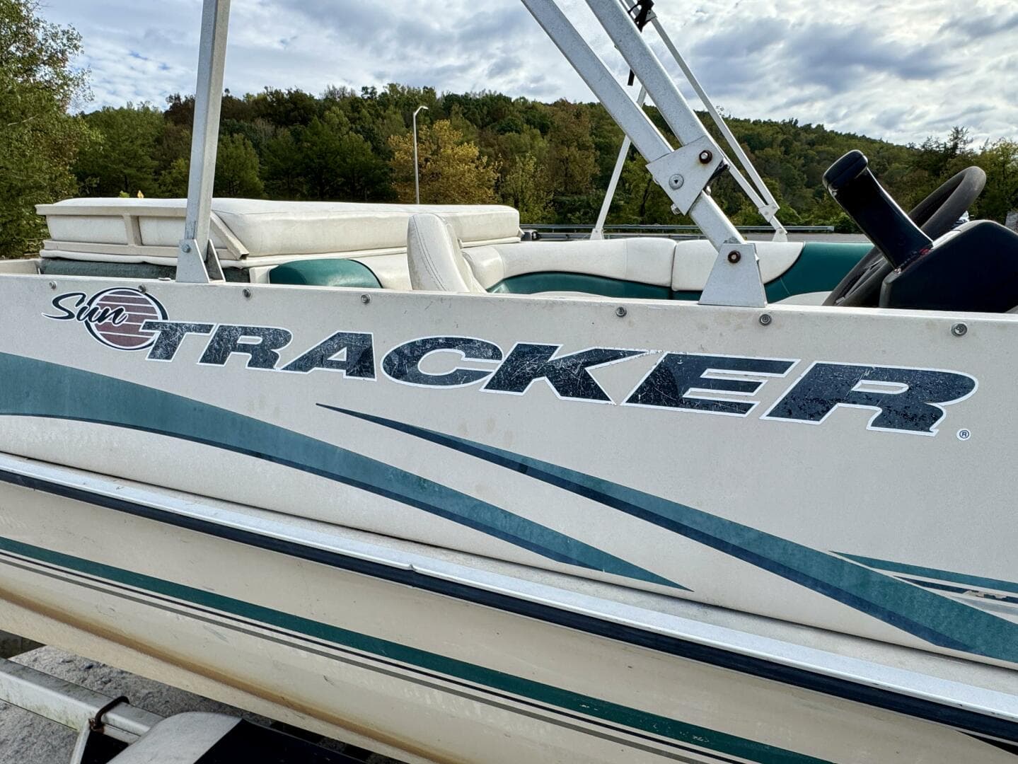 2002 Sun Tracker Party Deck 21