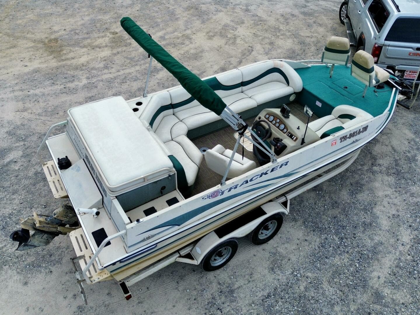 2002 Sun Tracker Party Deck 21