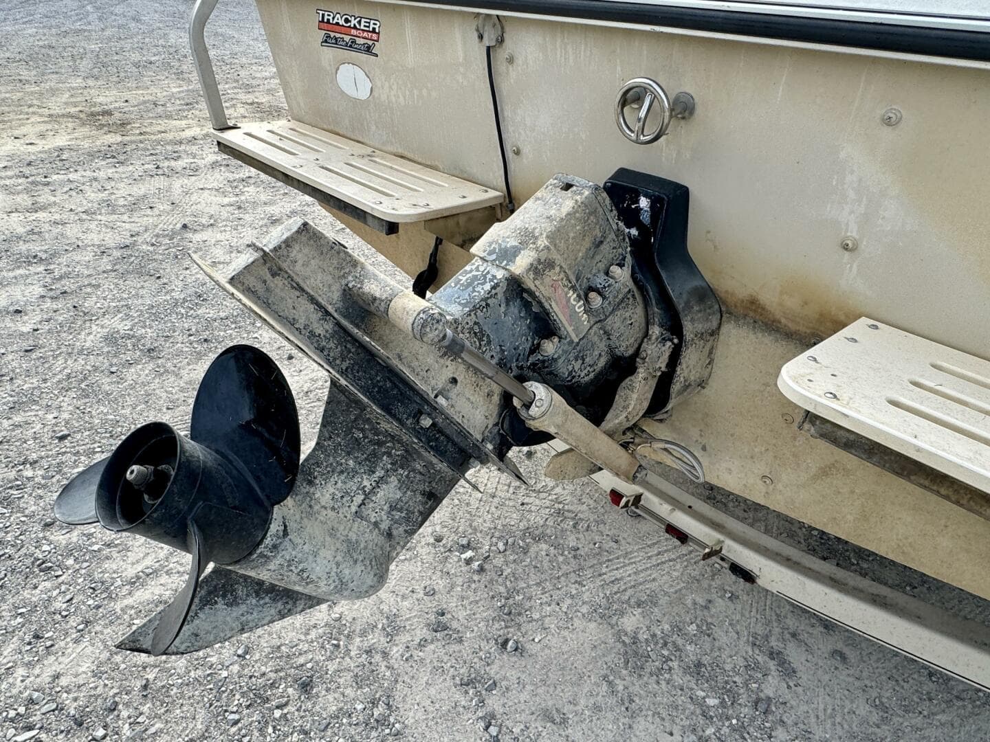 2002 Sun Tracker Party Deck 21