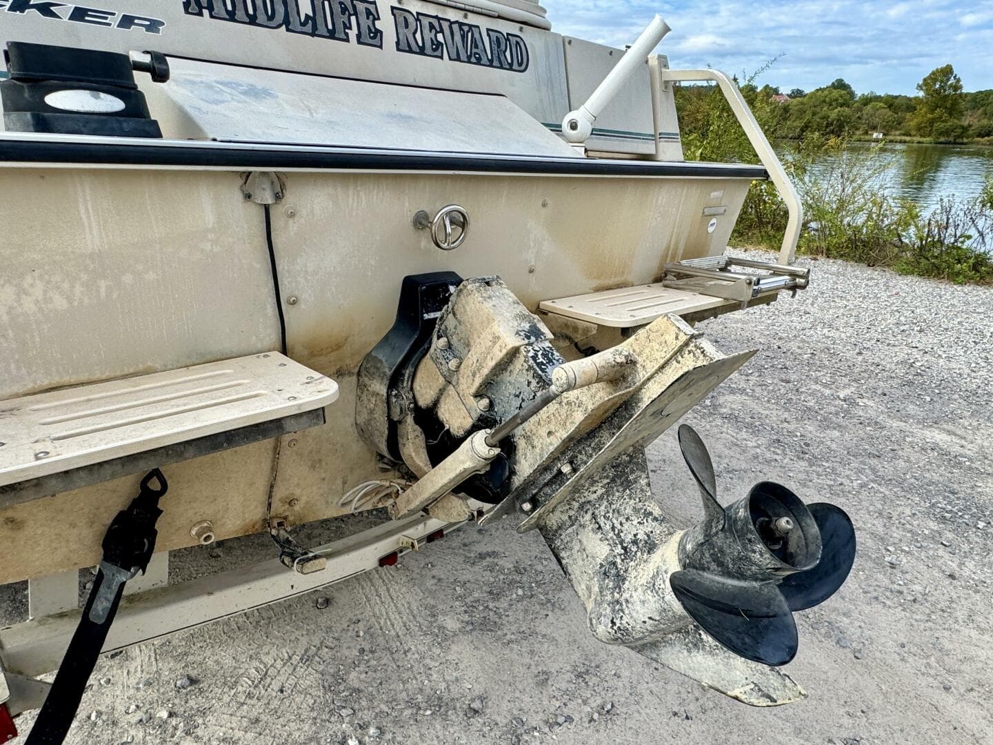 2002 Sun Tracker Party Deck 21