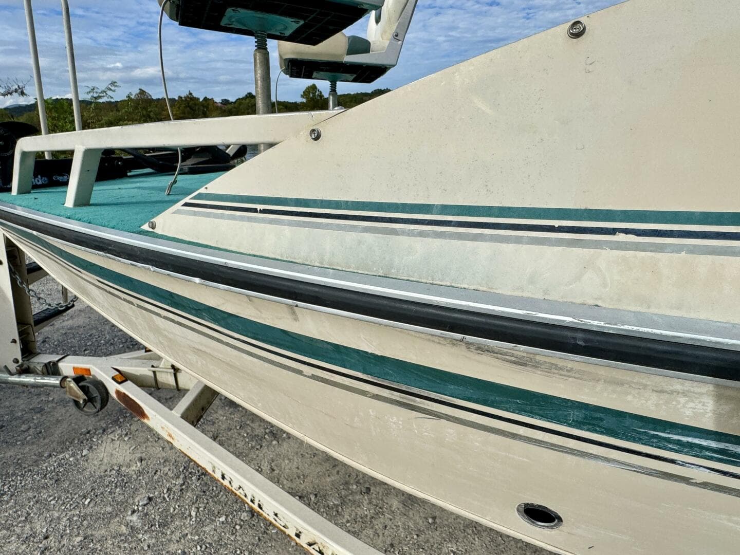 2002 Sun Tracker Party Deck 21