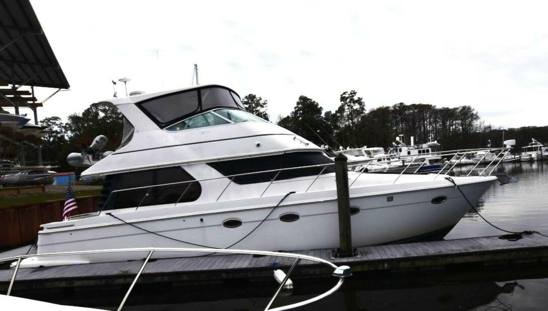 2006 Carver 46 Voyager