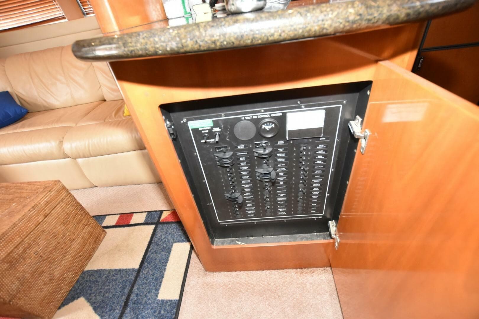 2006 Carver 46 Voyager