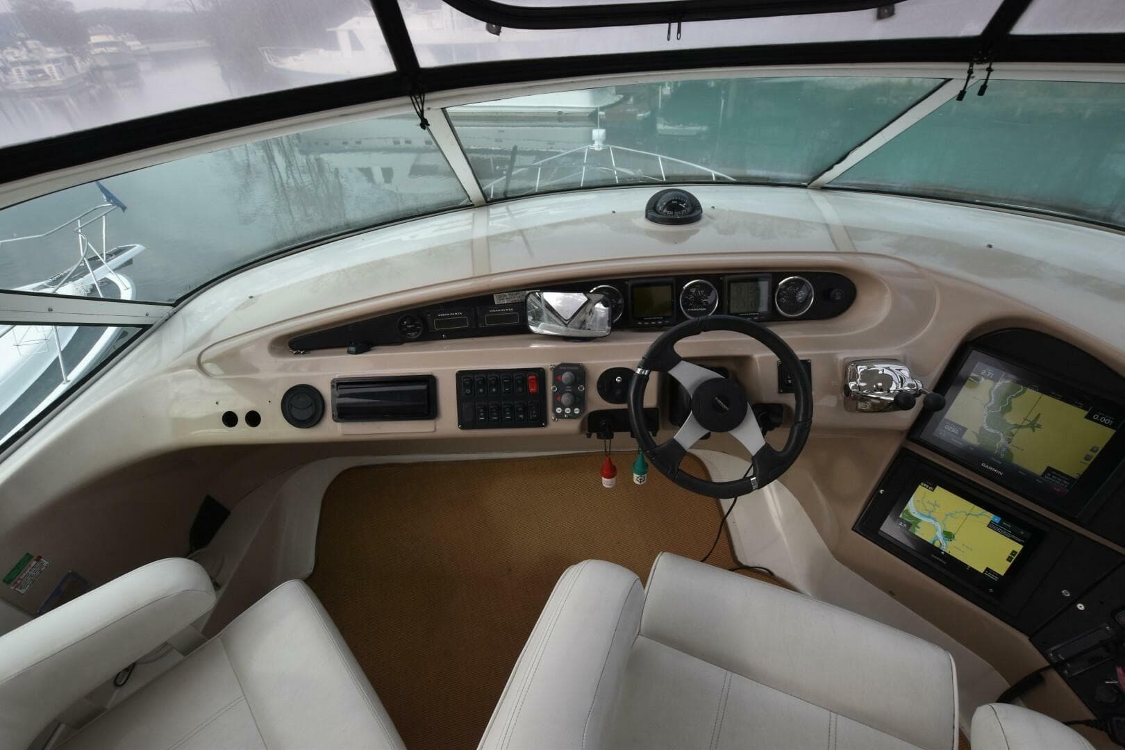 2006 Carver 46 Voyager